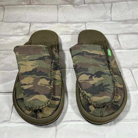 Sanuk | Shoes | Mens Shoes Sanuk Slides Size 9 Green Camo  display picture 3